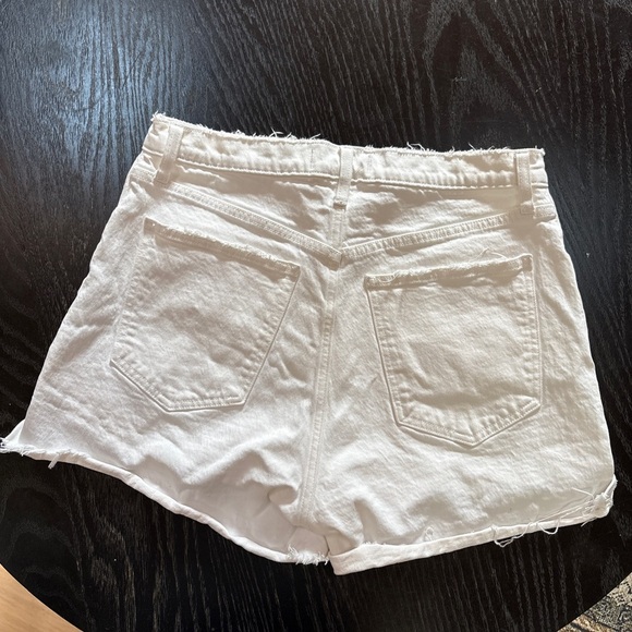 Abercrombie & Fitch Curve Love High Rise 4” Mom Short High Rise White Sz 32 (14) - Picture 9 of 10